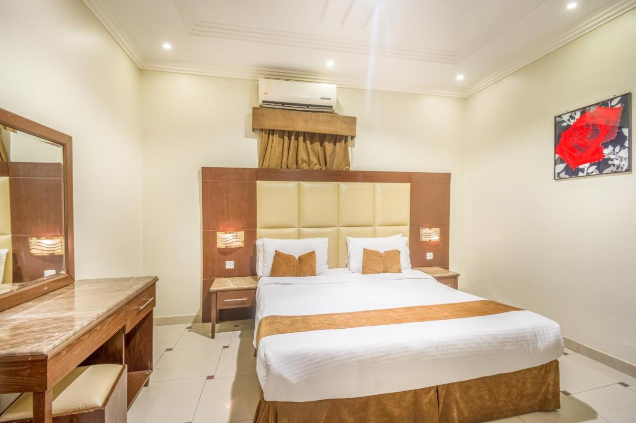 Al Muhaidb Hotel Apartments 24 Ar Riyad Esterno foto